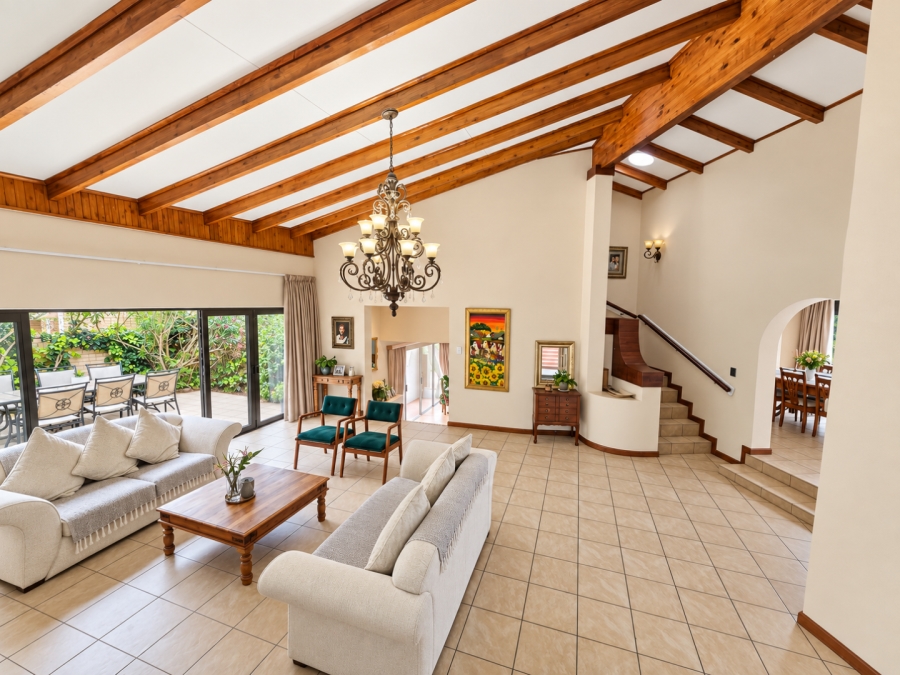 4 Bedroom Property for Sale in Heuwelsig Free State
